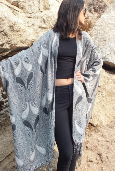 Moddy vintage-Festival Black White Ethnic Kimono Duster